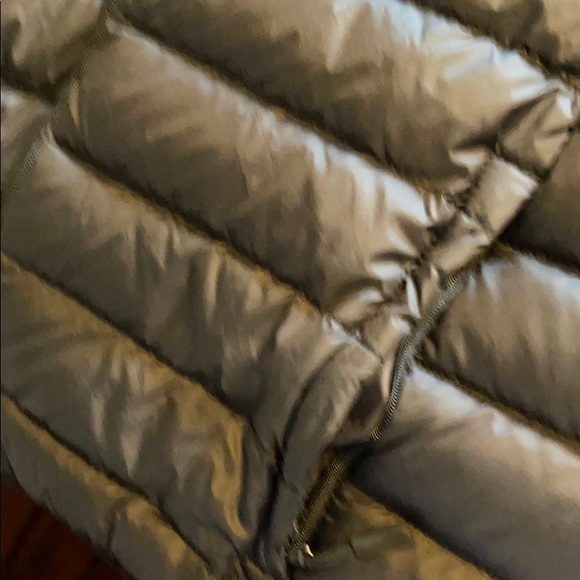 A Black Hawke&Co. Vest - Picture 7 of 8